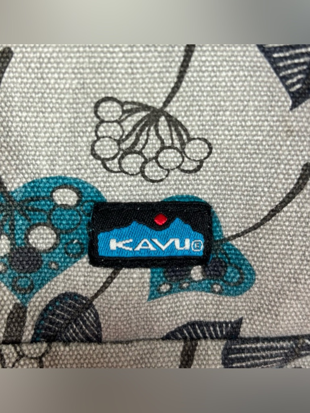 KAVU Secret Squirrel Purse Canvas Crossbody - Picture 6 of 8